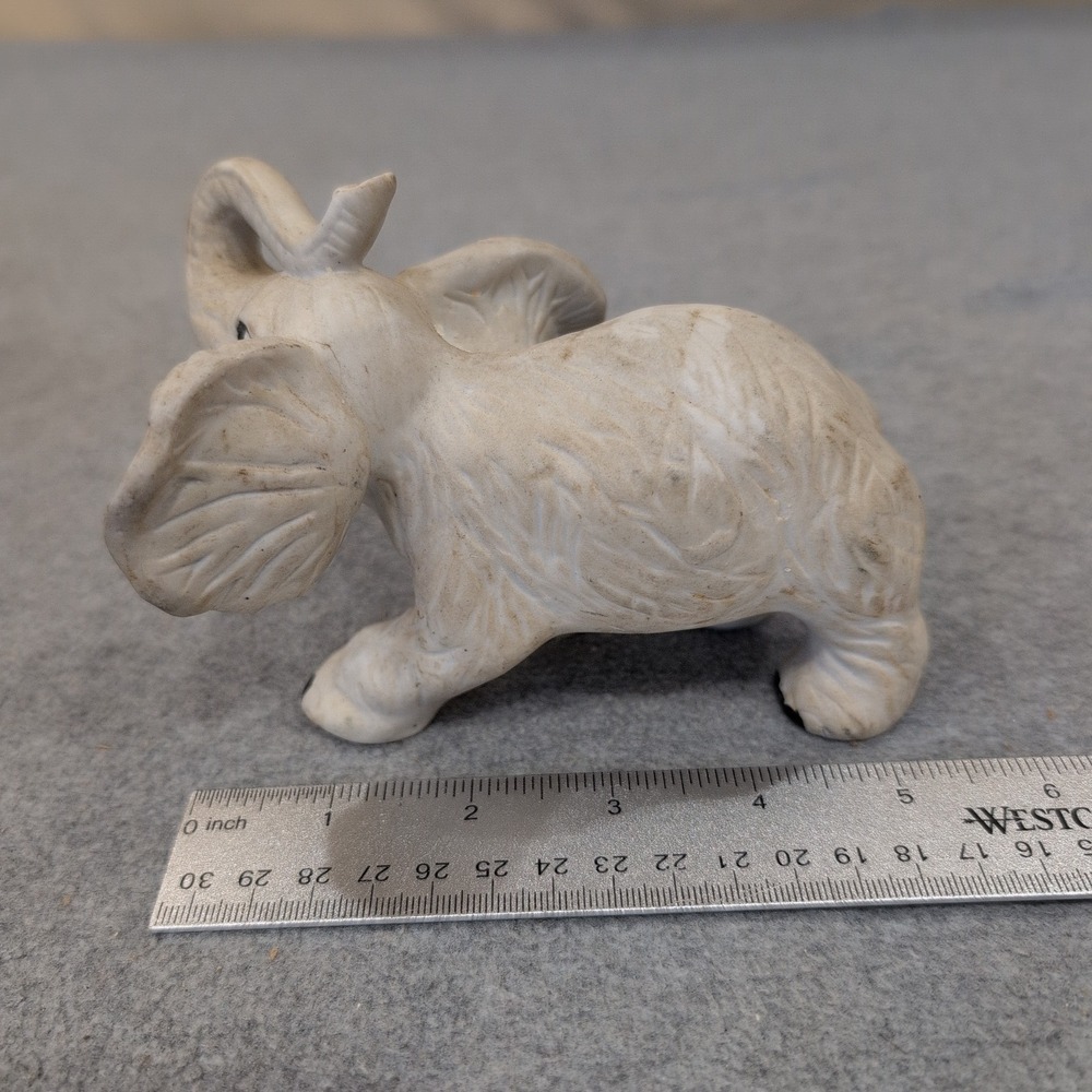 UGC Vintage‎ Ceramic Elephant Figurine White Trunk Up Taiwan Decor VG - Picture 2 of 7